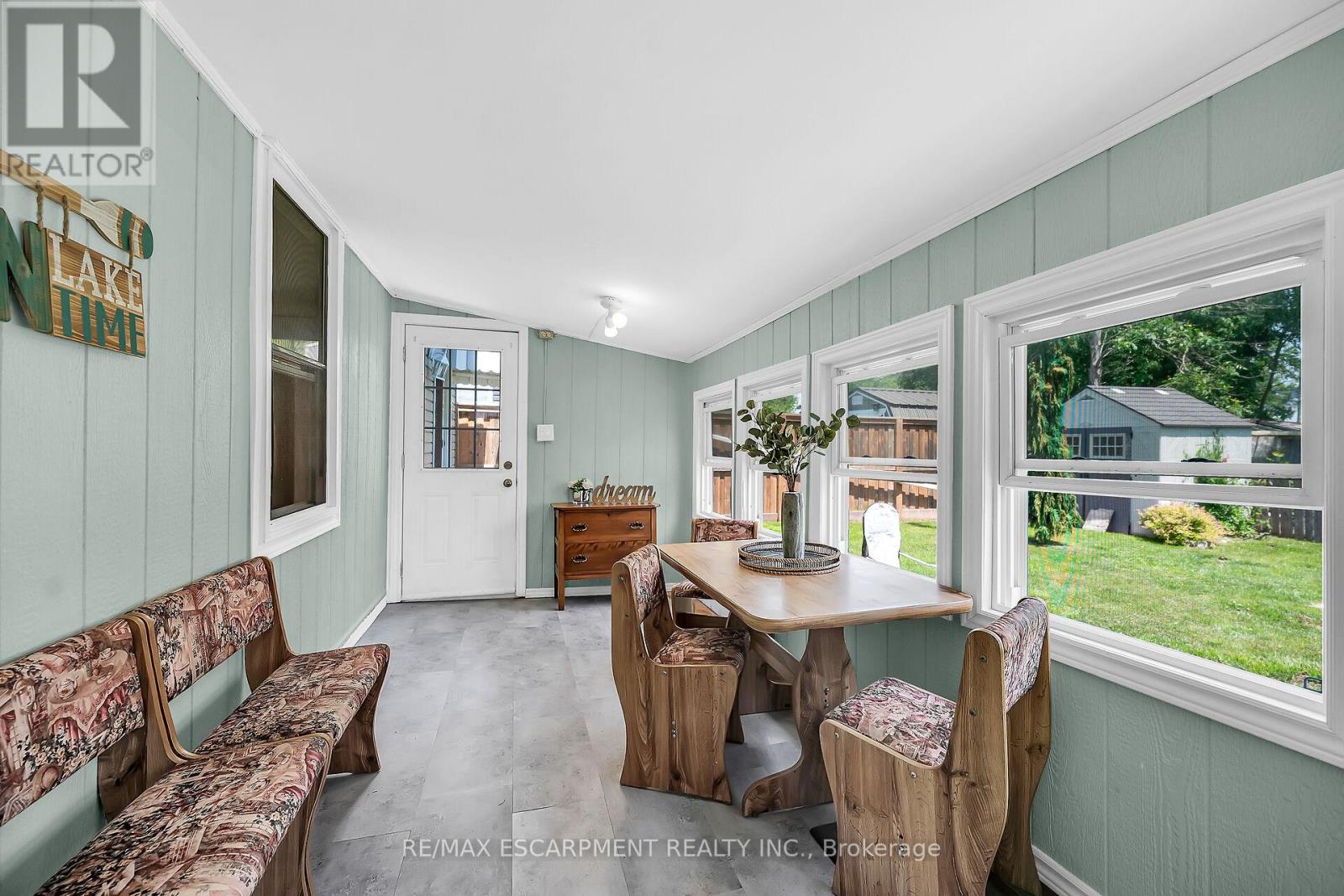 8 Witherspoon Drive, Haldimand, Ontario  N0A 1L0 - Photo 17 - X12245886