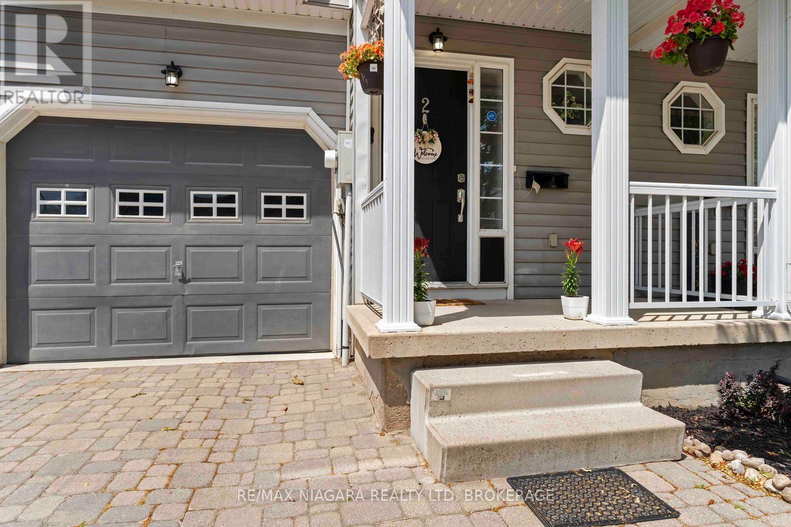 Property at 2 - 9 LAKESHORE ROAD image 3