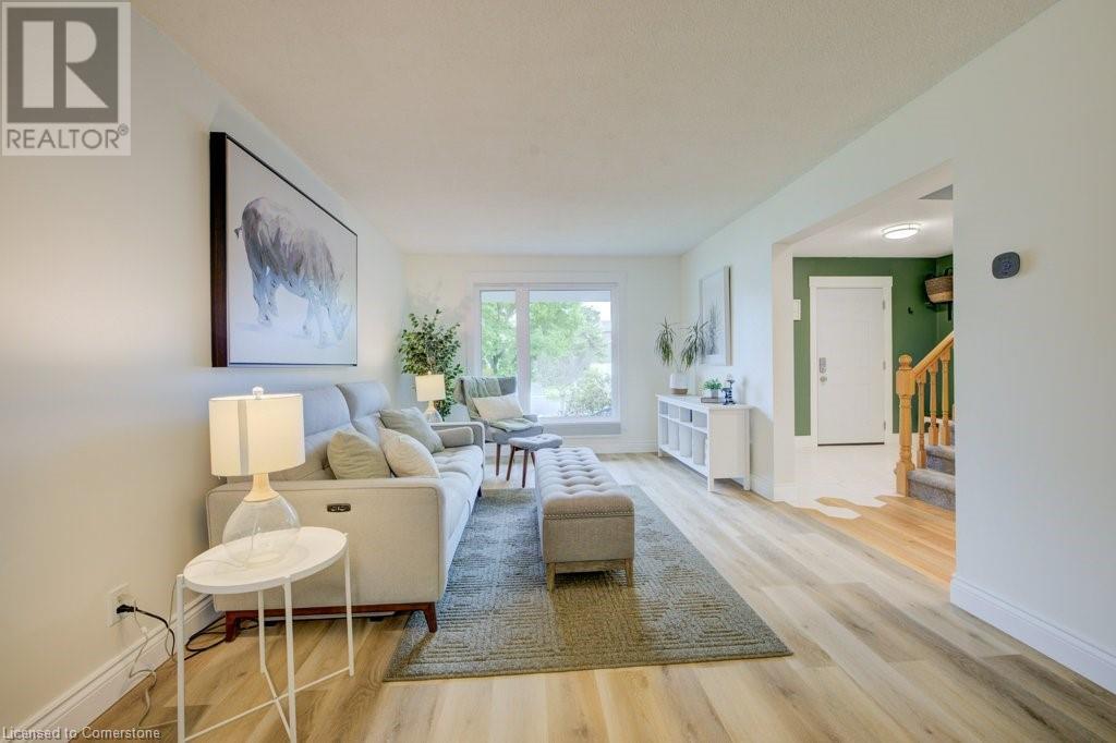 Property at 57 ROYAL ORCHARD Drive image 4