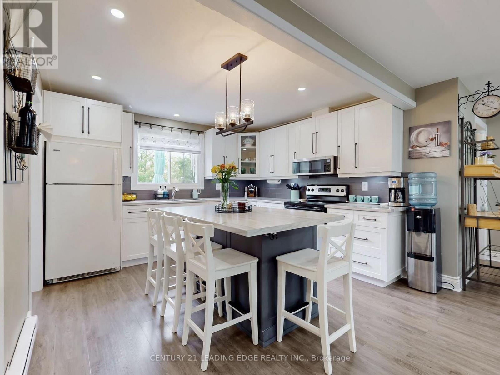 27 Isle Vista Drive, Georgina, Ontario  L0E 1N0 - Photo 6 - N12245840