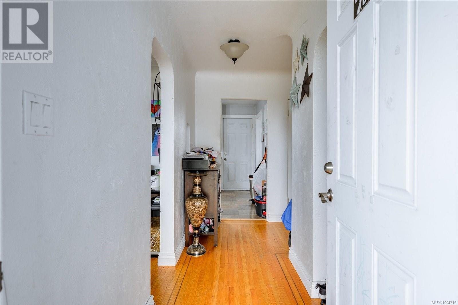 Property at 1013 Strathmore St image 4
