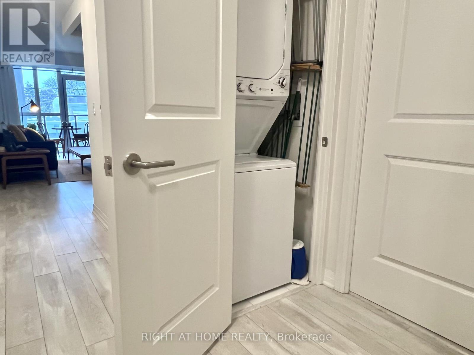 202 - 1630 Queen Street E, Toronto, Ontario  M4L 0B3 - Photo 15 - E12245904