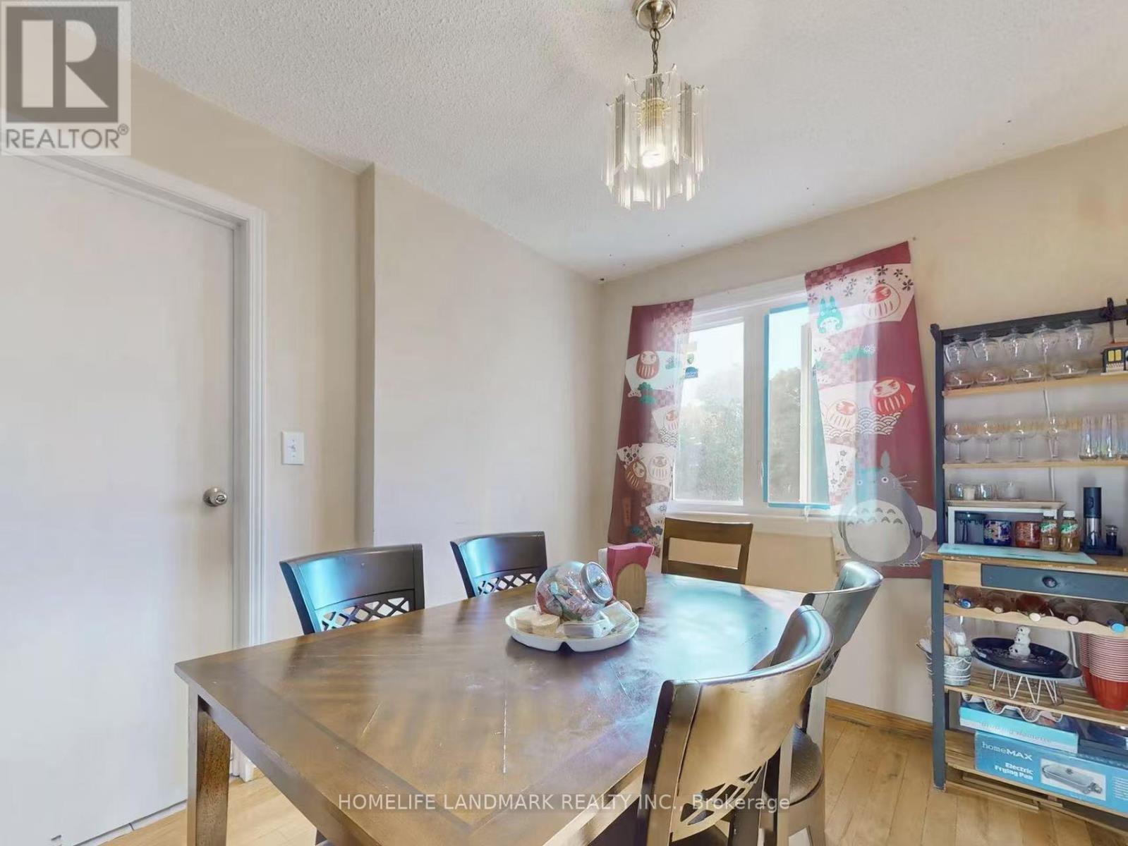138 - 3175 Kirwin Avenue, Mississauga, Ontario  L5A 3M4 - Photo 8 - W12225406