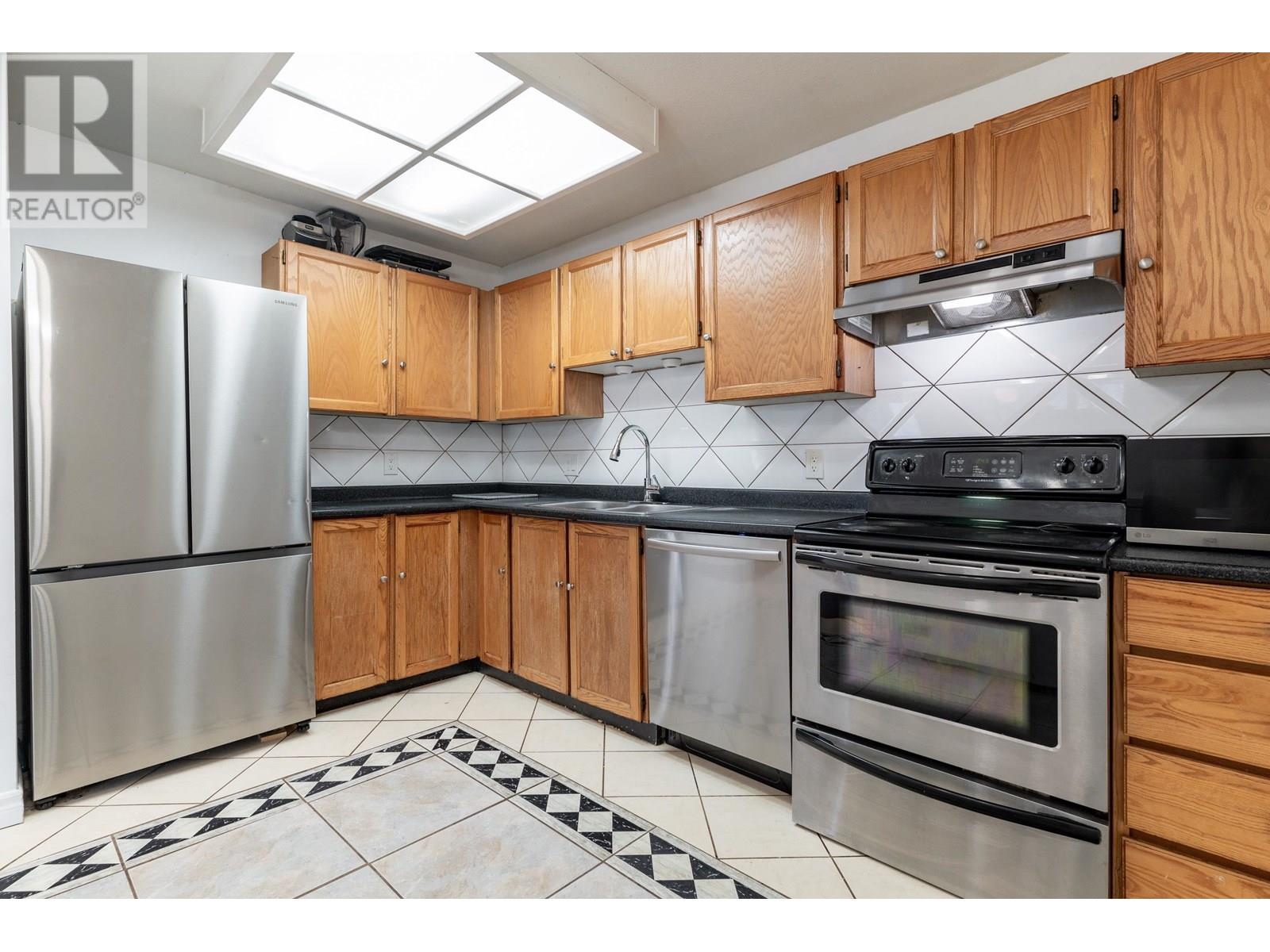105 22222 119 Avenue, Maple Ridge, British Columbia  V2X 2Y9 - Photo 5 - R2996676