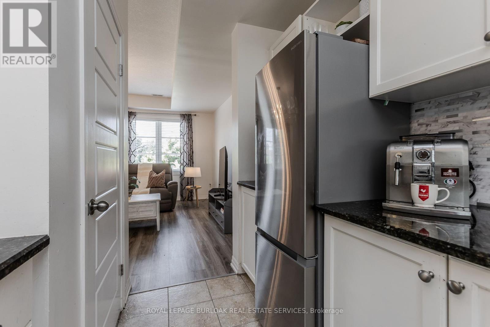 46 - 70 Plains Road W, Burlington (Bayview), Ontario  L7T 0B6 - Photo 10 - W12245905