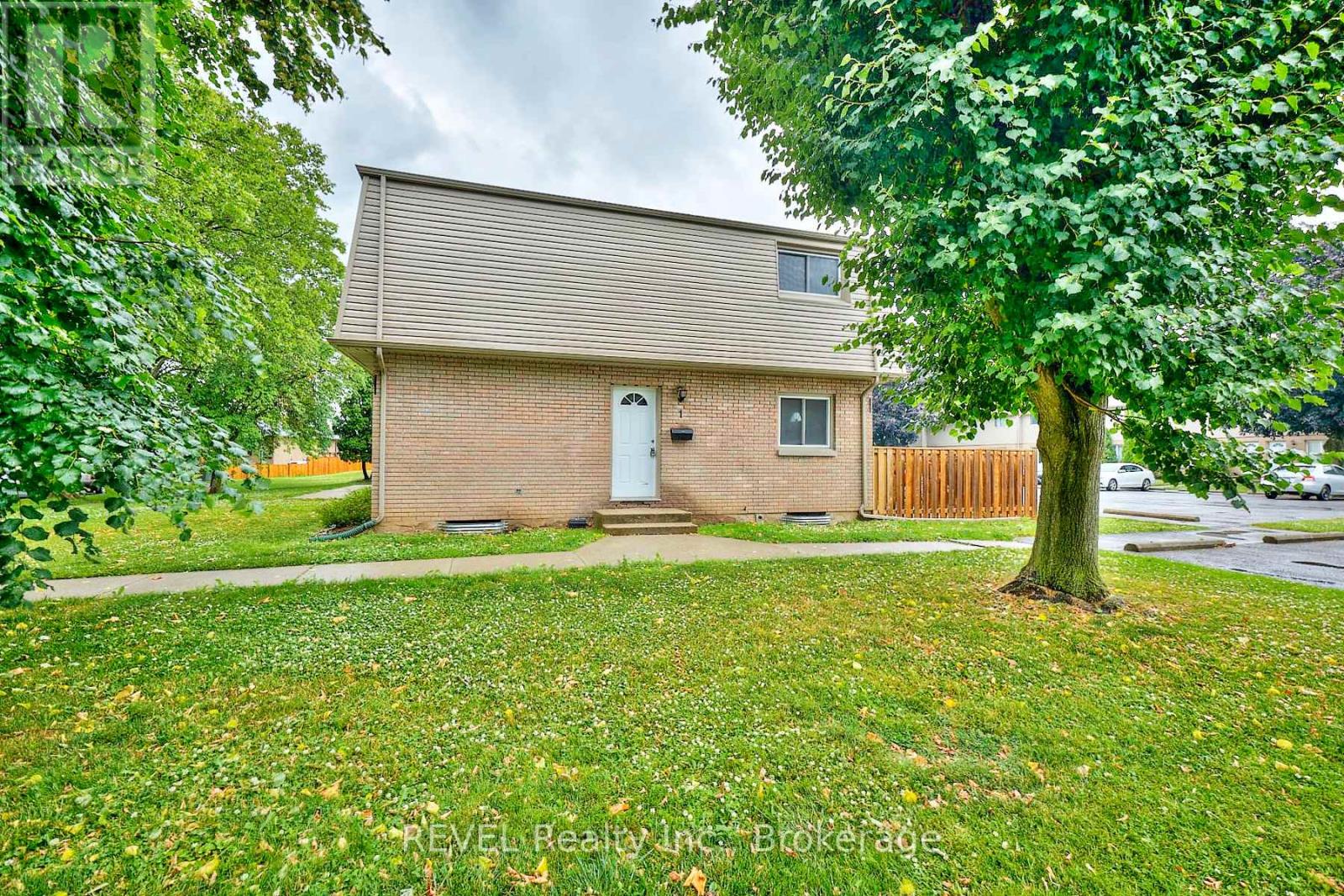 Property at 1 - 4215 MEADOWVALE DRIVE image 3