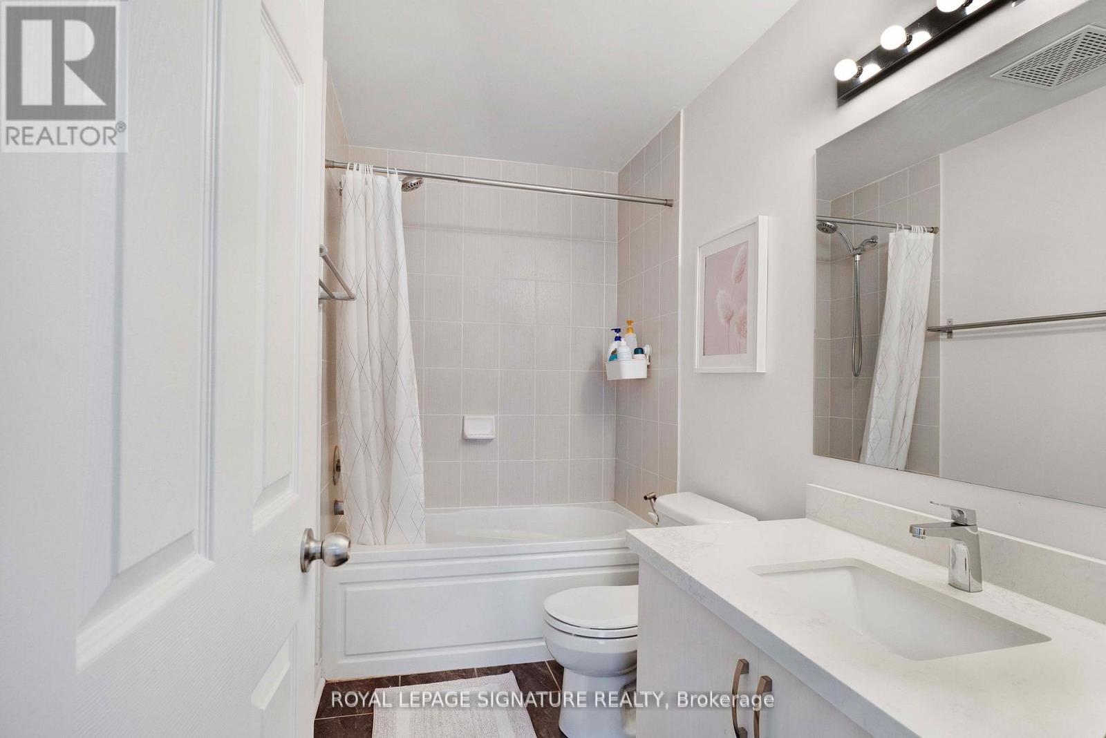 26-02 - 2420 Baronwood Drive, Oakville, Ontario  L6M 0X6 - Photo 17 - W12245938