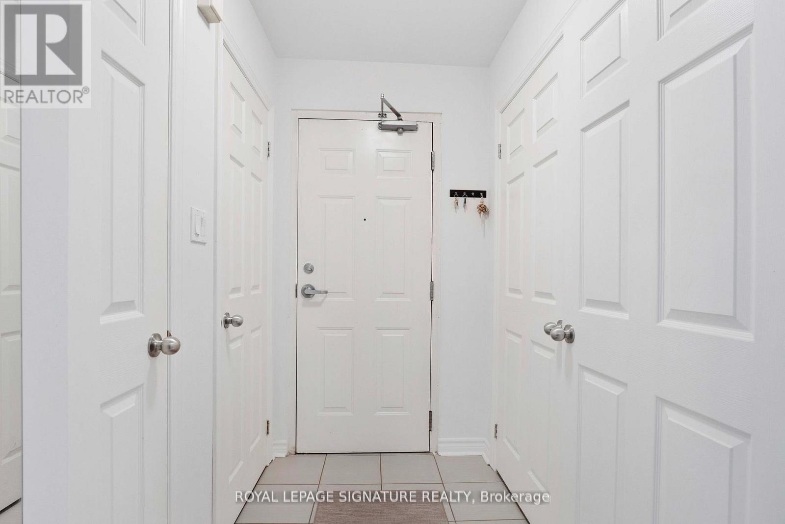 26-02 - 2420 Baronwood Drive, Oakville, Ontario  L6M 0X6 - Photo 25 - W12245938