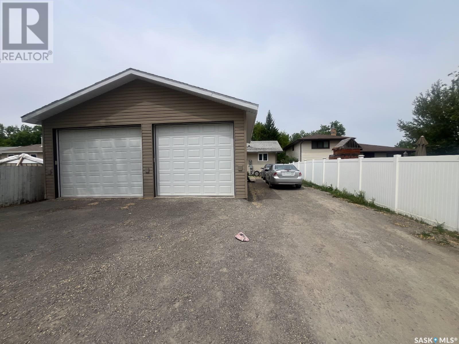 Property at 339 Mccarthy BOULEVARD image 4