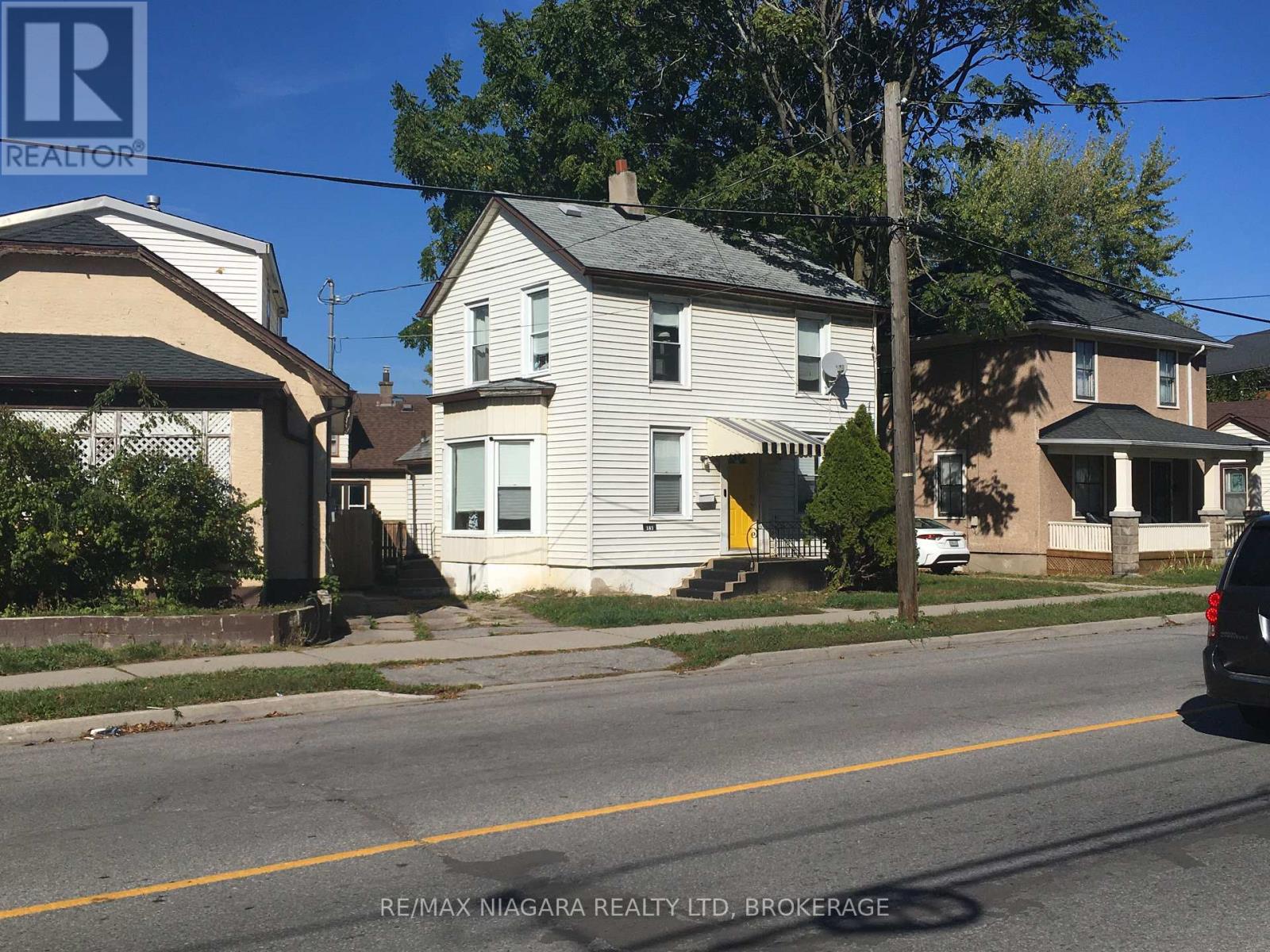 Rear Unit - 163 Welland Avenue, St. Catharines (Downtown), Ontario  L2R 2N9 - Photo 1 - X12245949