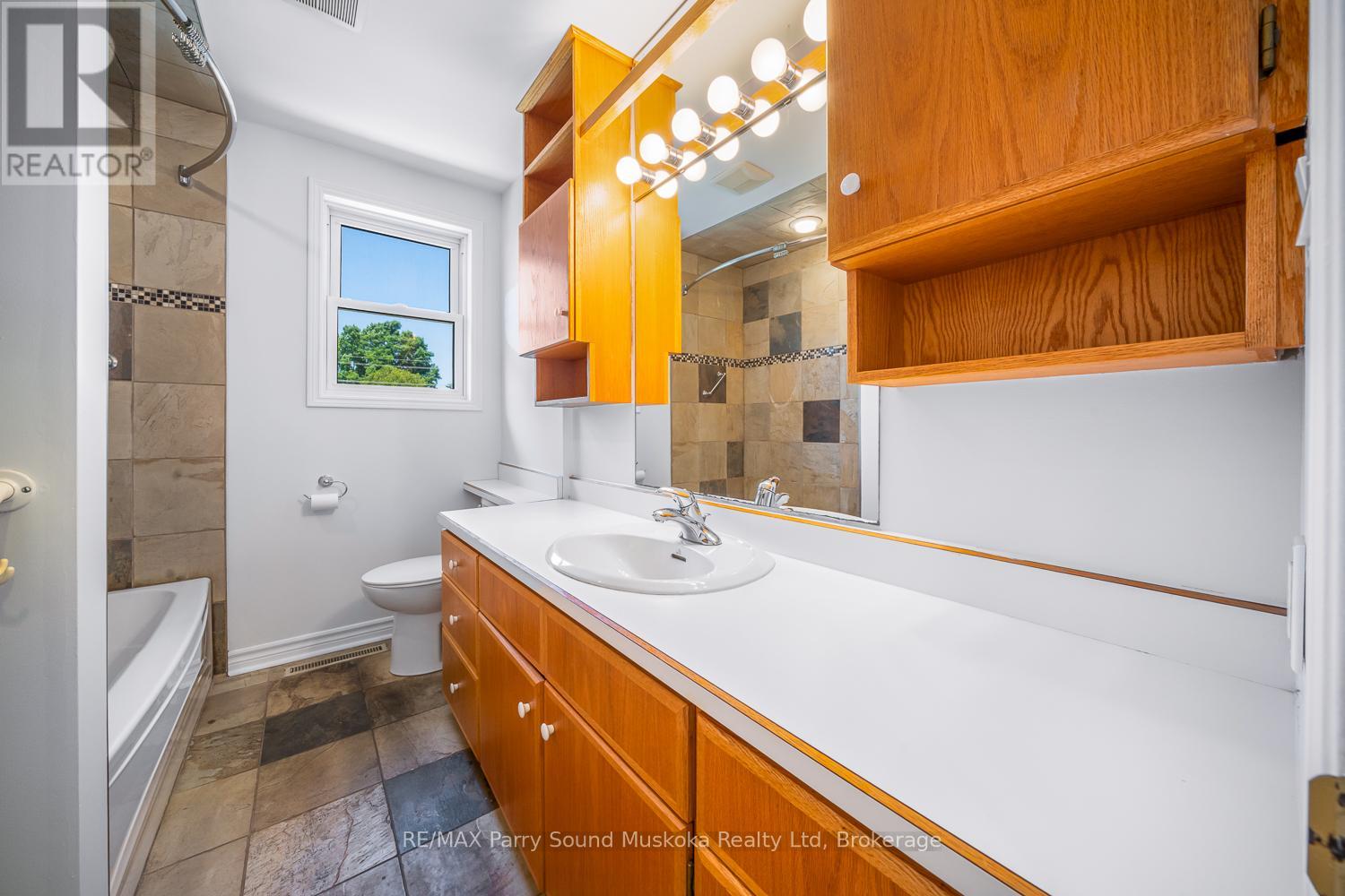 9 Addie Street, Parry Sound, Ontario  P2A 2J9 - Photo 32 - X12245963