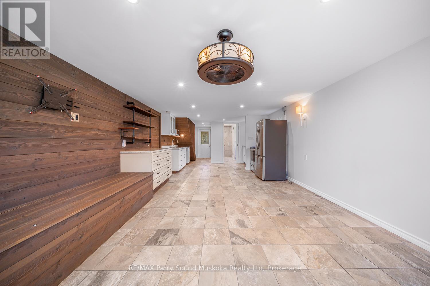 9 Addie Street, Parry Sound, Ontario  P2A 2J9 - Photo 40 - X12245963