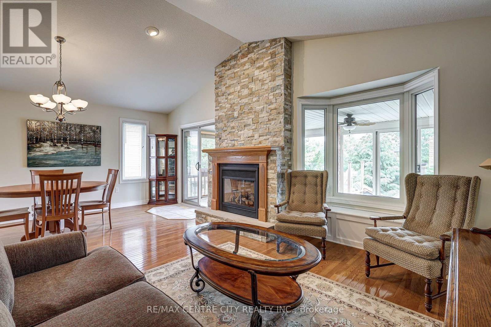29 Hickory Lane, St. Thomas, Ontario  N5R 6K9 - Photo 11 - X12245977