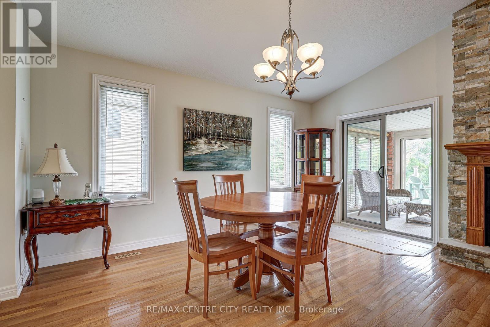 29 Hickory Lane, St. Thomas, Ontario  N5R 6K9 - Photo 12 - X12245977