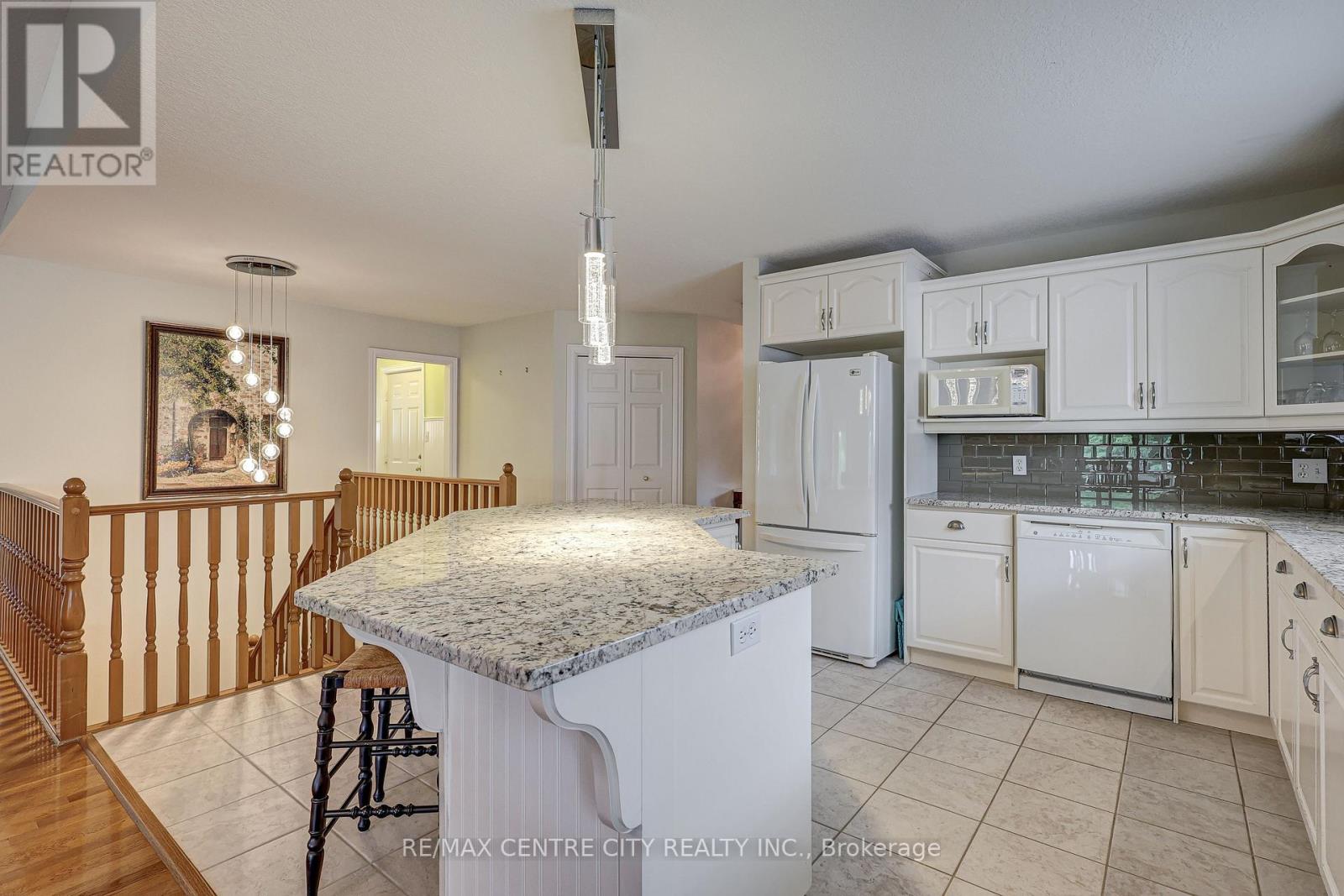 29 Hickory Lane, St. Thomas, Ontario  N5R 6K9 - Photo 14 - X12245977