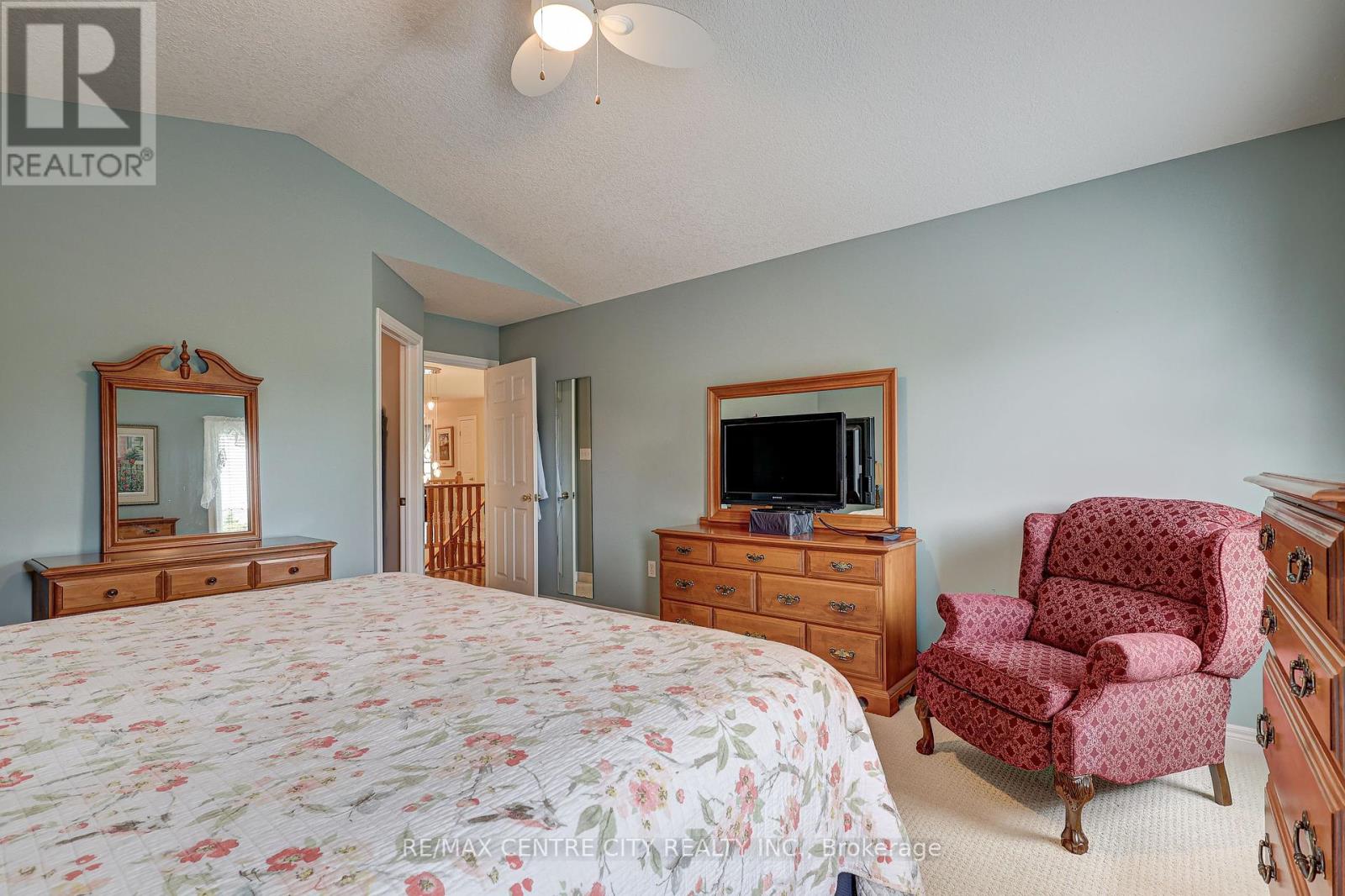 29 Hickory Lane, St. Thomas, Ontario  N5R 6K9 - Photo 22 - X12245977