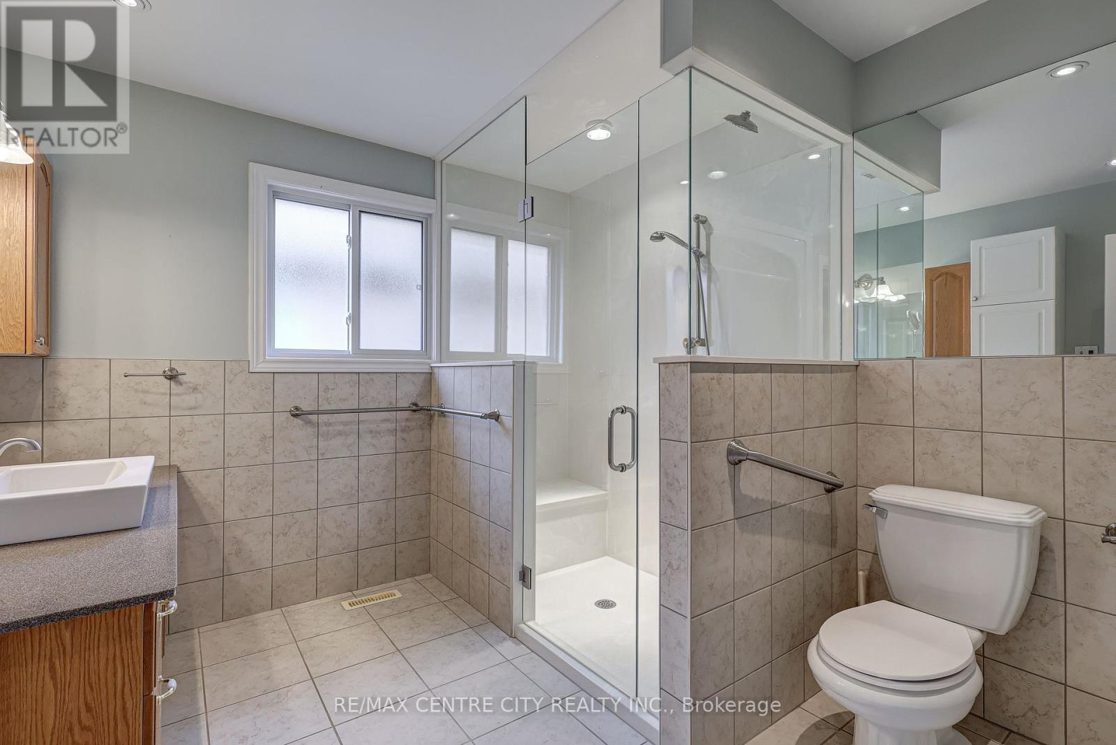 29 Hickory Lane, St. Thomas, Ontario  N5R 6K9 - Photo 23 - X12245977