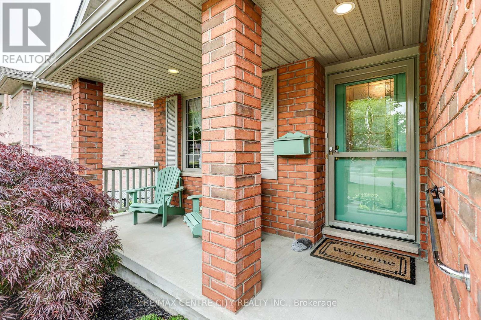 29 Hickory Lane, St. Thomas, Ontario  N5R 6K9 - Photo 3 - X12245977