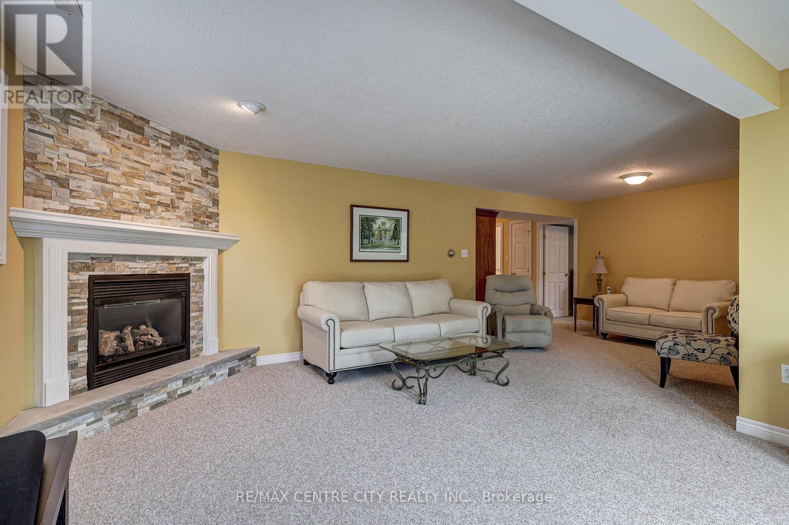 29 Hickory Lane, St. Thomas, Ontario  N5R 6K9 - Photo 34 - X12245977