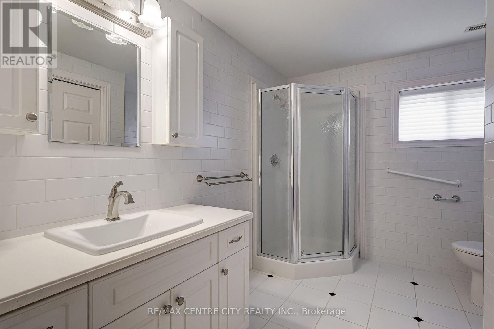 29 Hickory Lane, St. Thomas, Ontario  N5R 6K9 - Photo 40 - X12245977