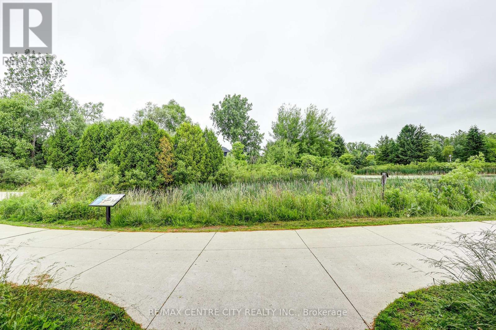 29 Hickory Lane, St. Thomas, Ontario  N5R 6K9 - Photo 5 - X12245977