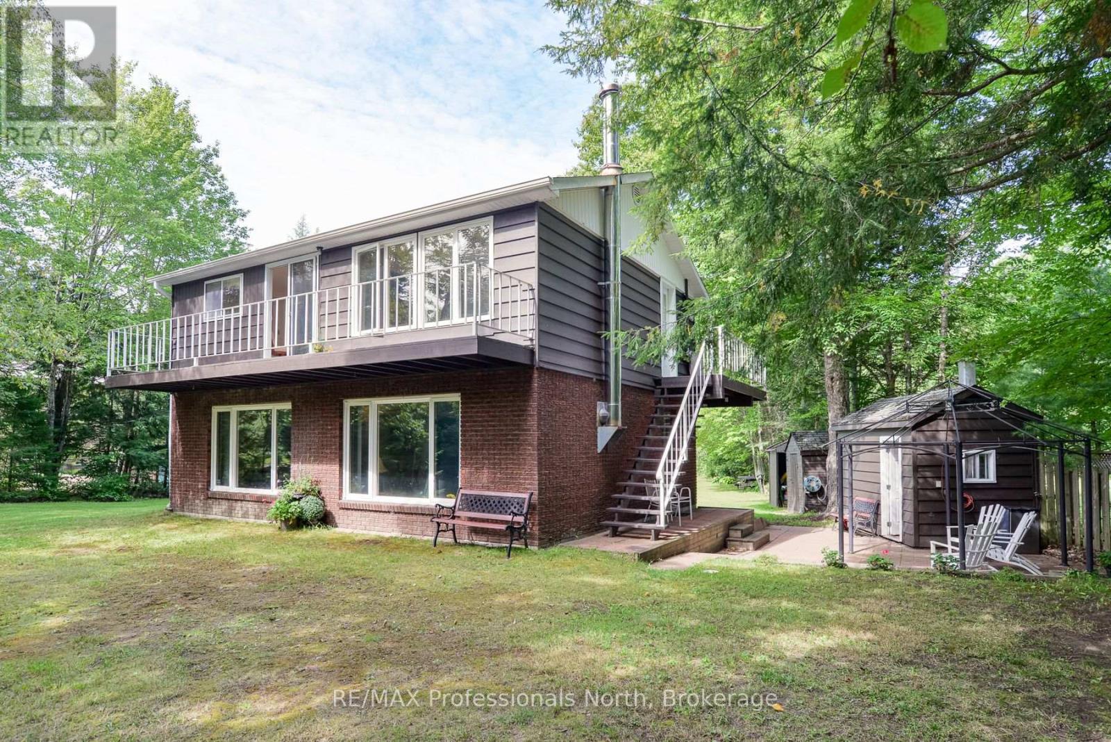 1074 Holiday Park Drive, Bracebridge, Ontario  P1L 1W9 - Photo 19 - X12245991