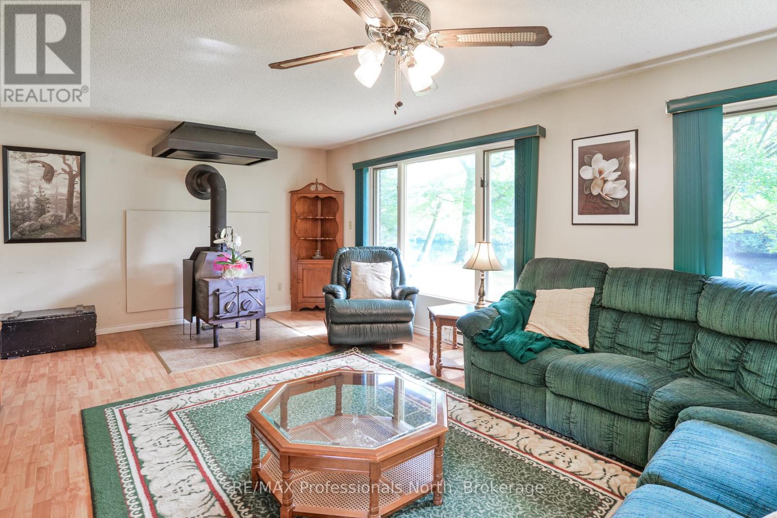 Property at 1074 HOLIDAY PARK DRIVE image 5