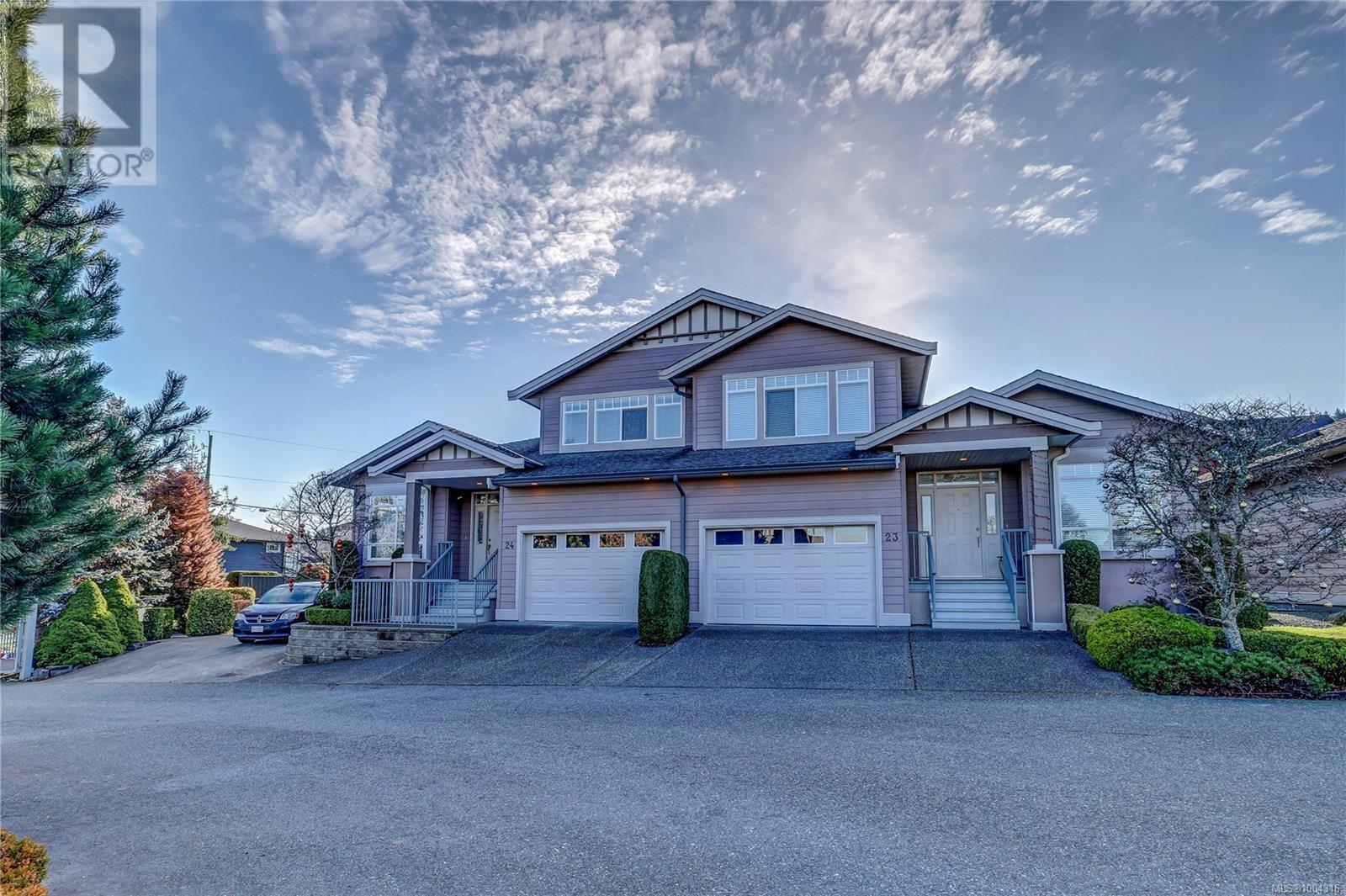 Property at 24 500 Russell Rd image 2