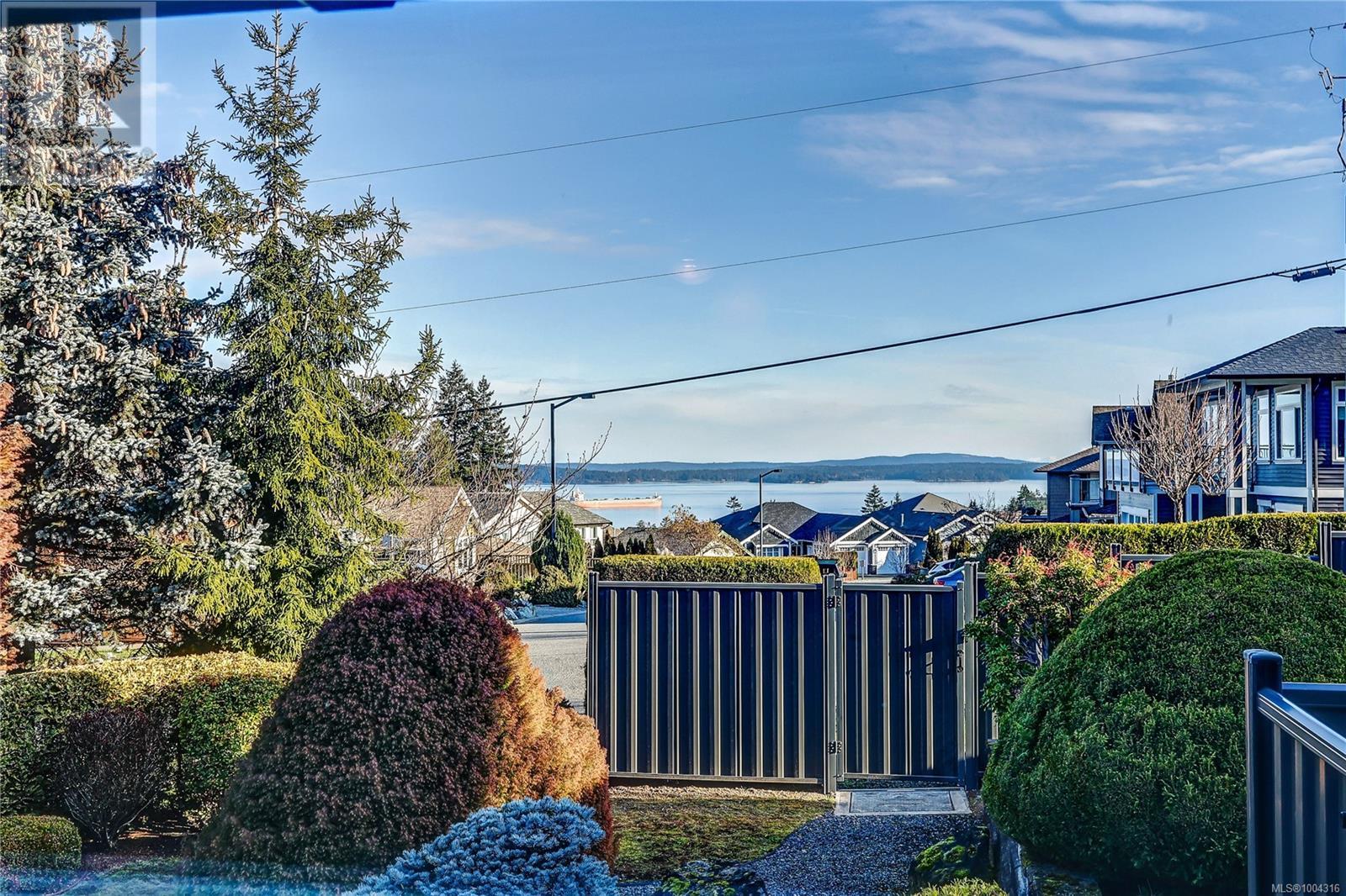 Property at 24 500 Russell Rd image 1