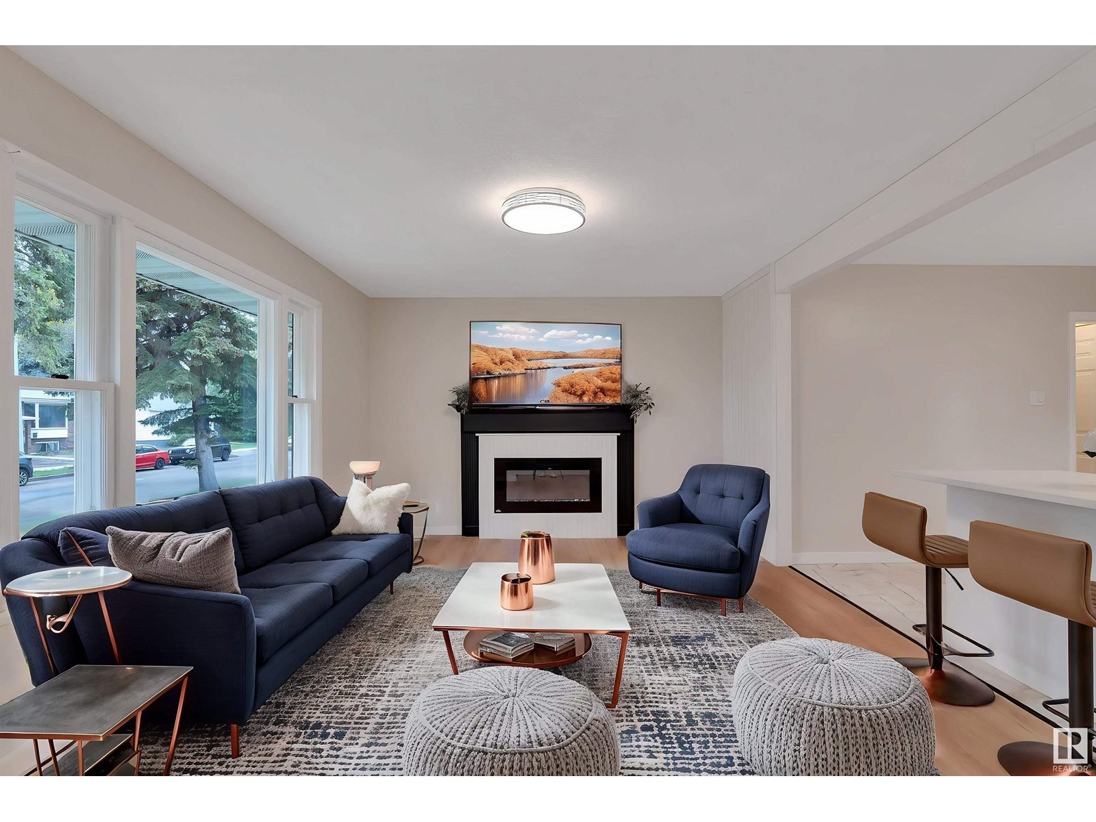 Property at 4218 117 AV NW image 4
