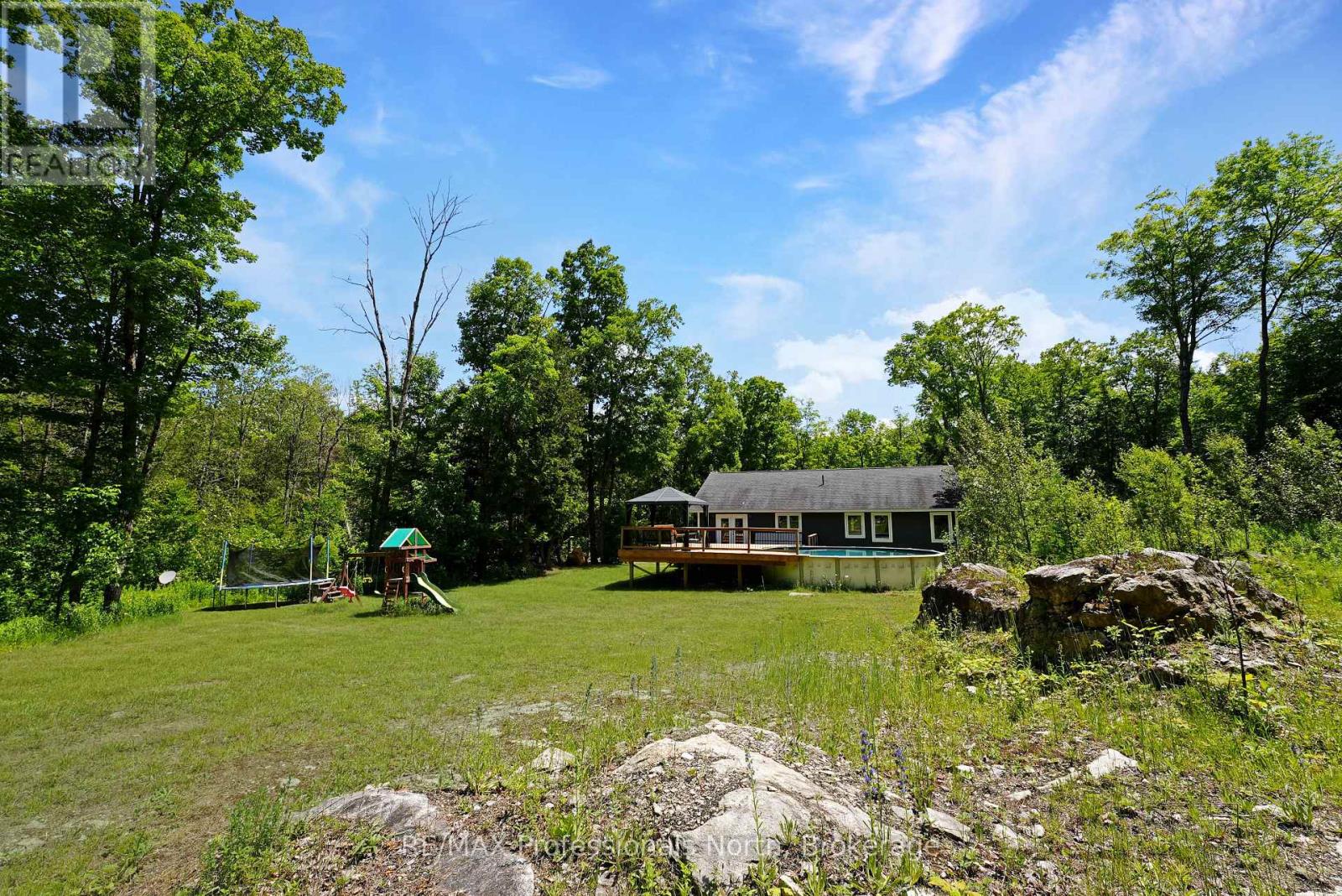 1979 Blairhampton Road, Minden Hills (Minden), Ontario  K0M 2K0 - Photo 12 - X12245996
