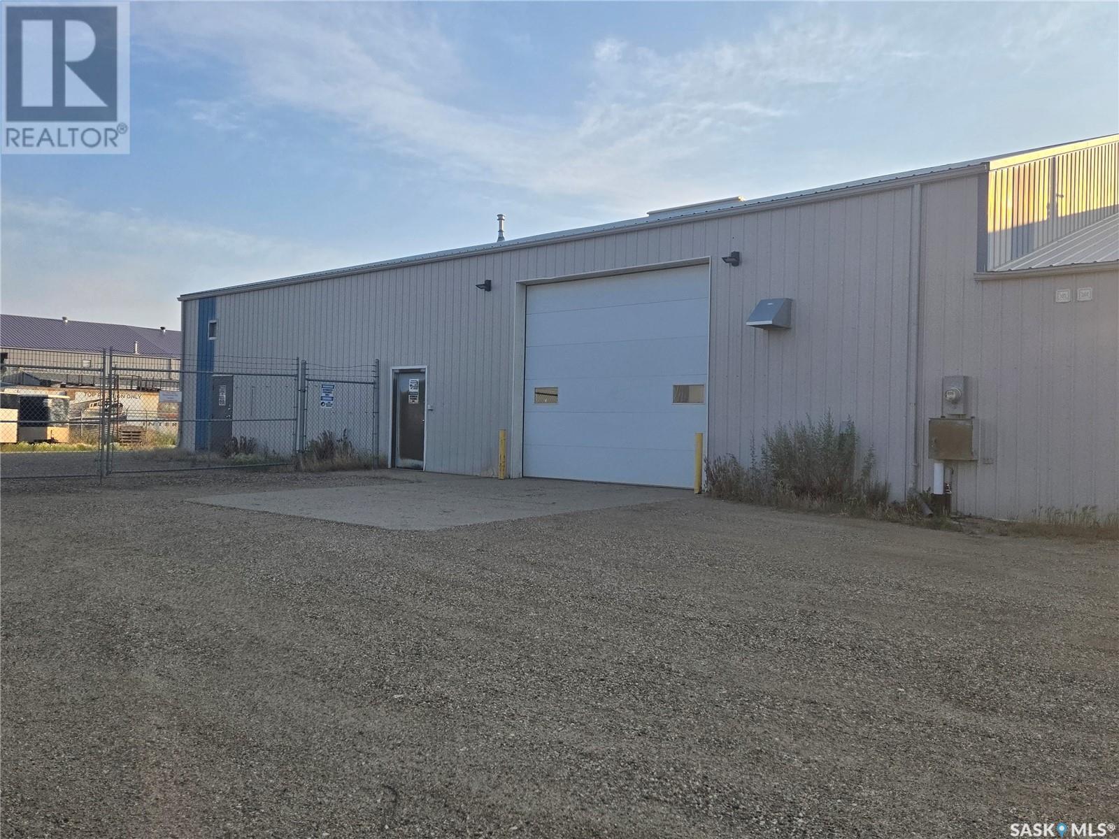 64 Devonian Street, Estevan, Saskatchewan  S4A 2A4 - Photo 4 - SK010820