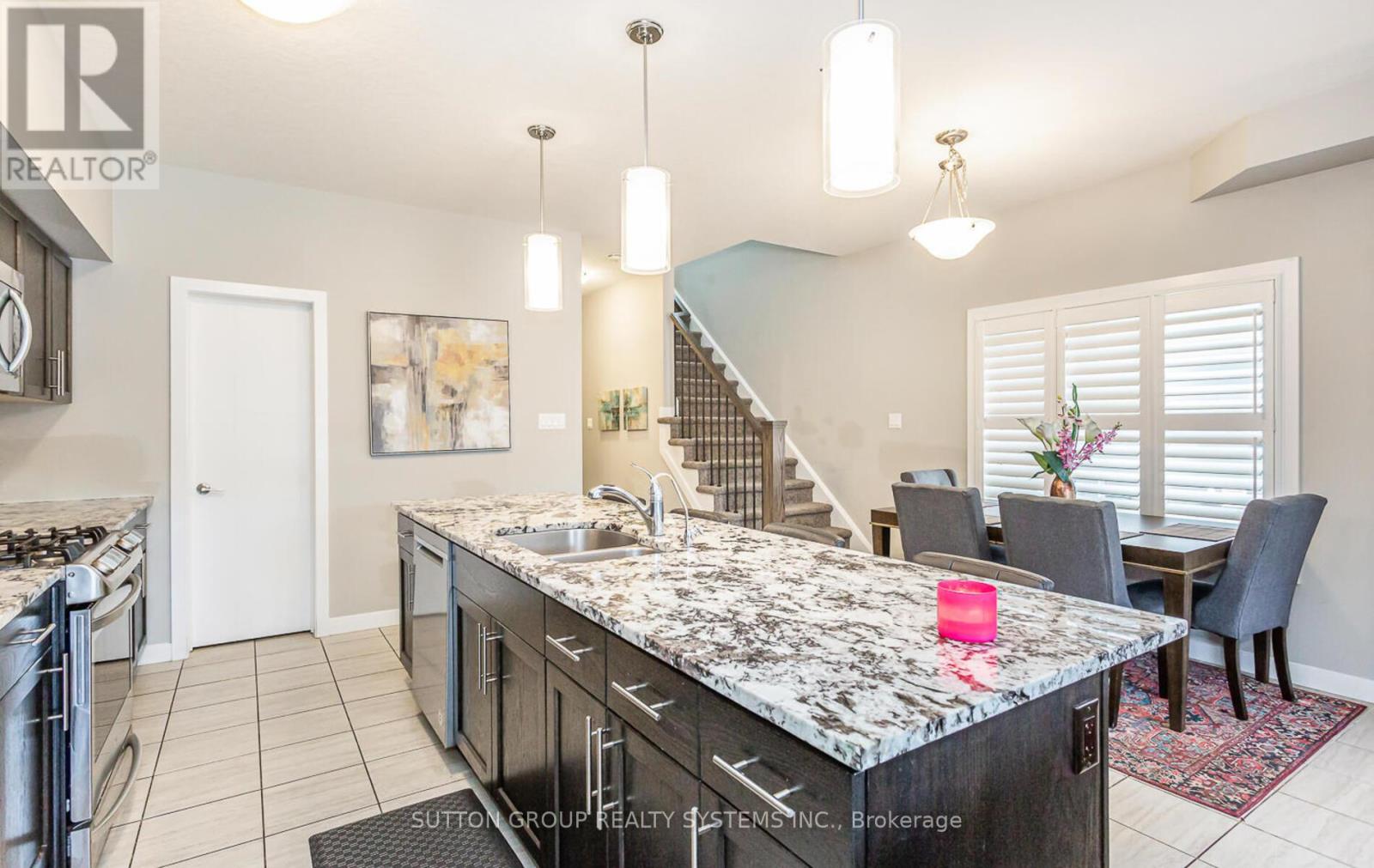 917 Robert Ferrie Drive, Kitchener, Ontario  N2R 0P2 - Photo 13 - X12246038