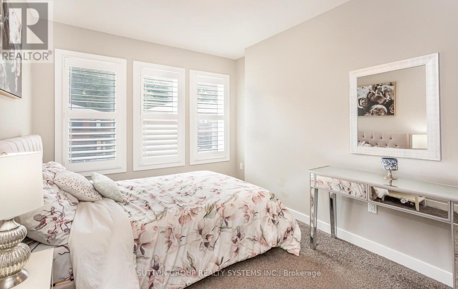 917 Robert Ferrie Drive, Kitchener, Ontario  N2R 0P2 - Photo 27 - X12246038