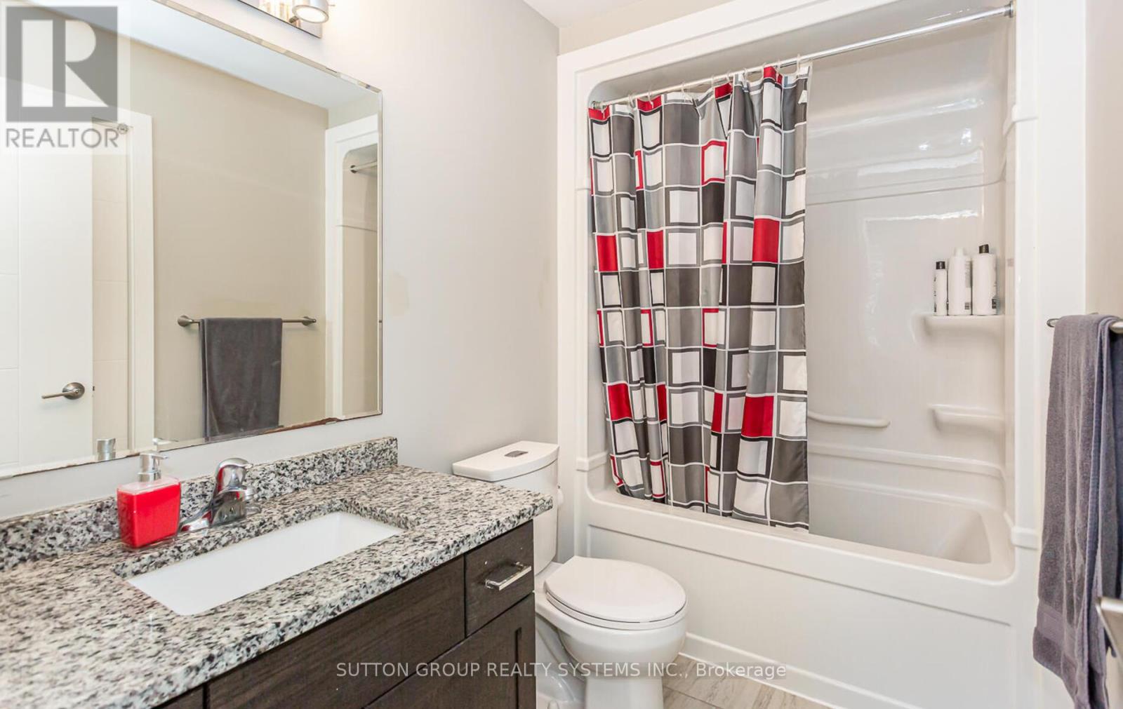 917 Robert Ferrie Drive, Kitchener, Ontario  N2R 0P2 - Photo 28 - X12246038