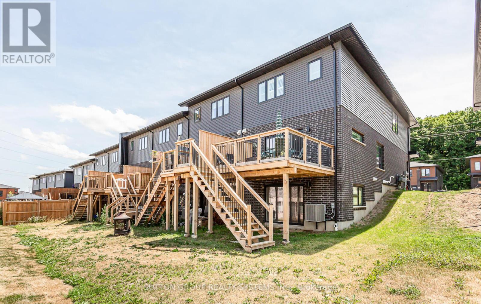 917 Robert Ferrie Drive, Kitchener, Ontario  N2R 0P2 - Photo 36 - X12246038