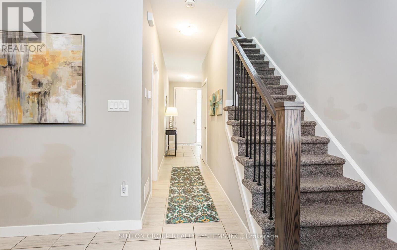 917 Robert Ferrie Drive, Kitchener, Ontario  N2R 0P2 - Photo 6 - X12246038