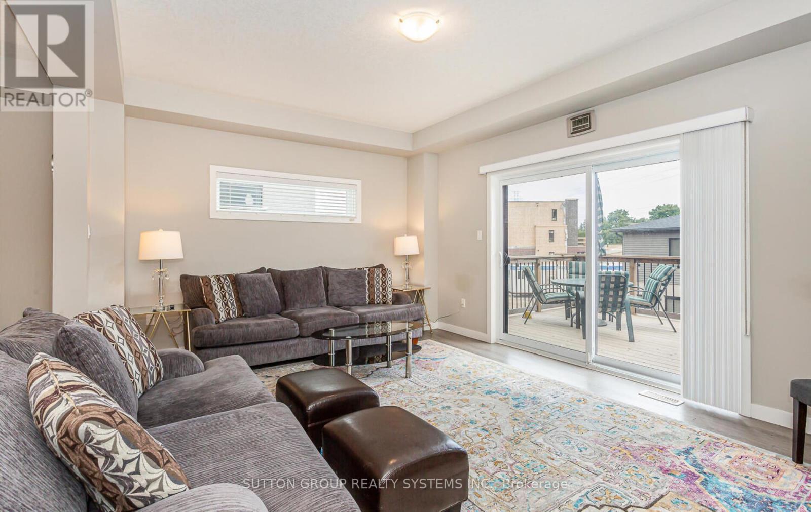917 Robert Ferrie Drive, Kitchener, Ontario  N2R 0P2 - Photo 8 - X12246038
