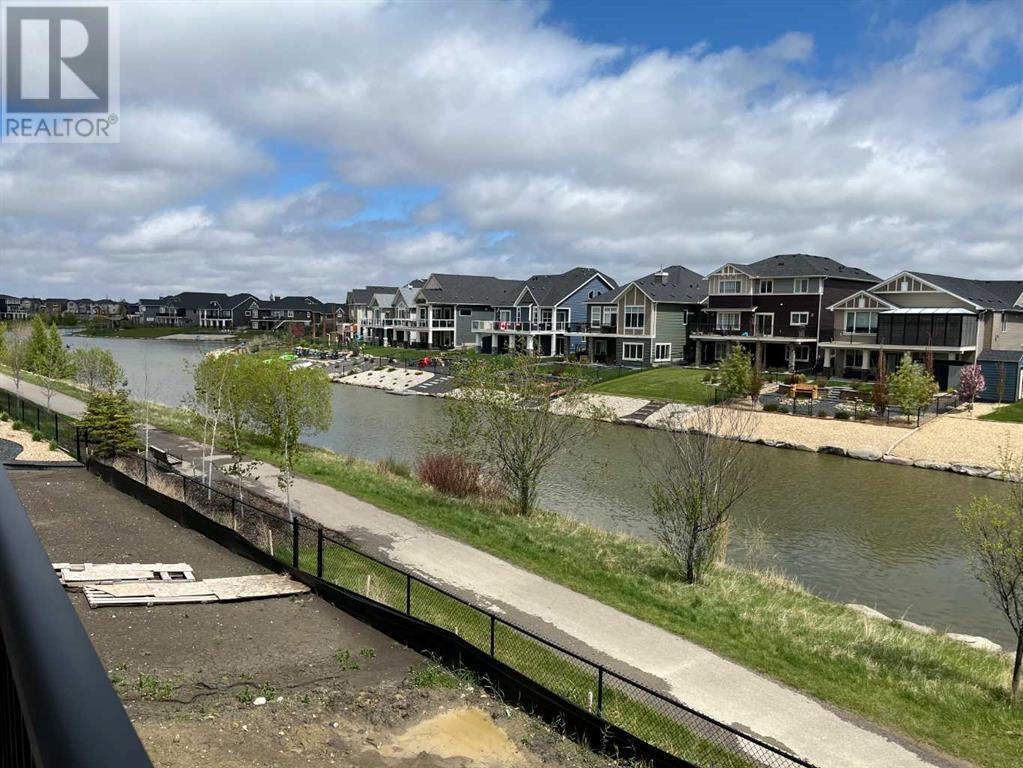 Property at 1642 Baywater Street SW image 3