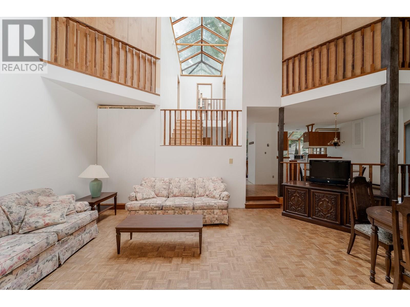 163 Spinnaker, Mayne Island, British Columbia  V0N 2J2 - Photo 2 - R3016856