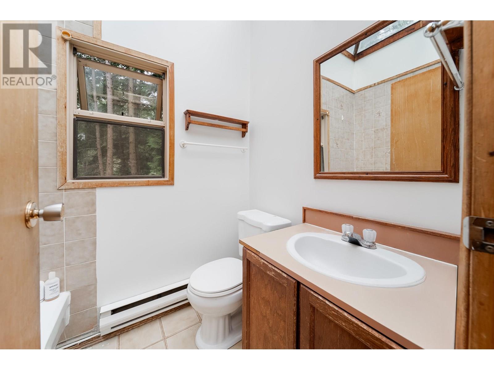 163 Spinnaker, Mayne Island, British Columbia  V0N 2J2 - Photo 12 - R3016856