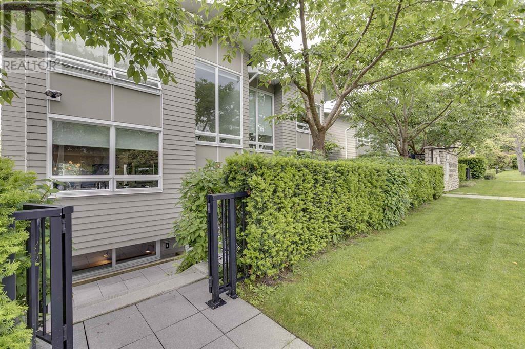 4 265 E 8TH STREET, north vancouver, British Columbia V7L1Y9