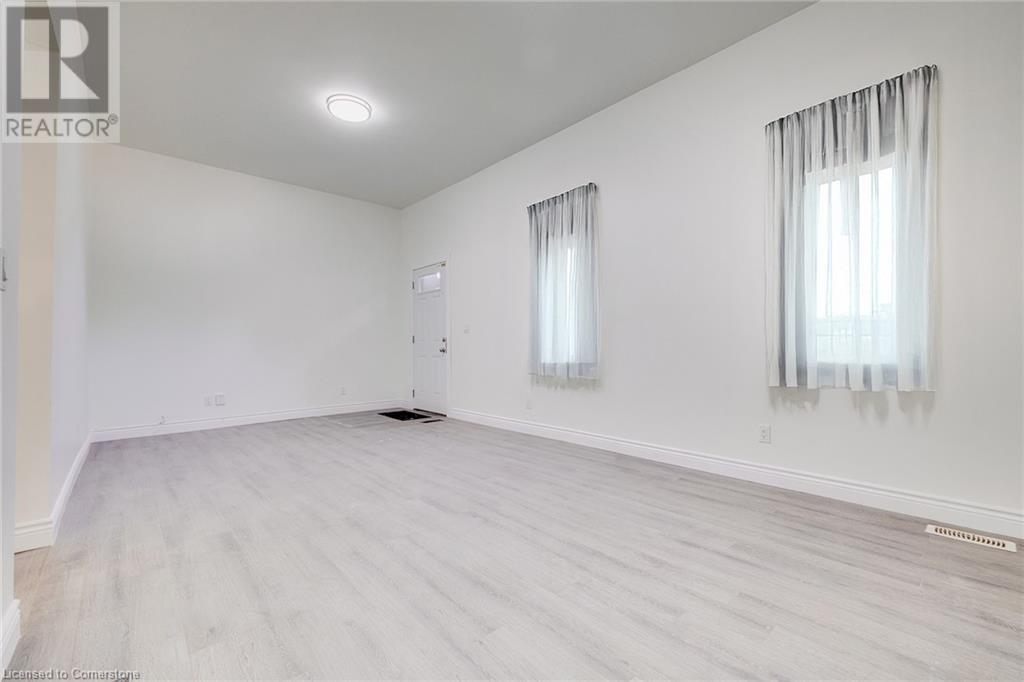 445 Hamilton Road, London, Ontario  N5Z 1S2 - Photo 11 - 40744978