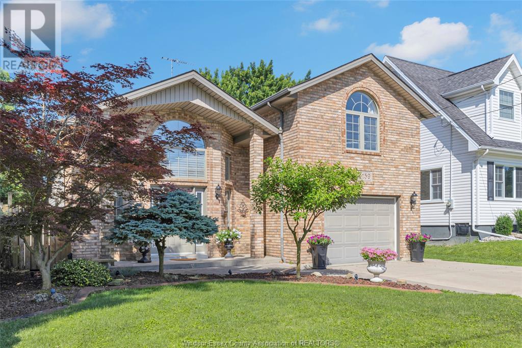 Property at 4159 ROSELAND DRIVE image 1