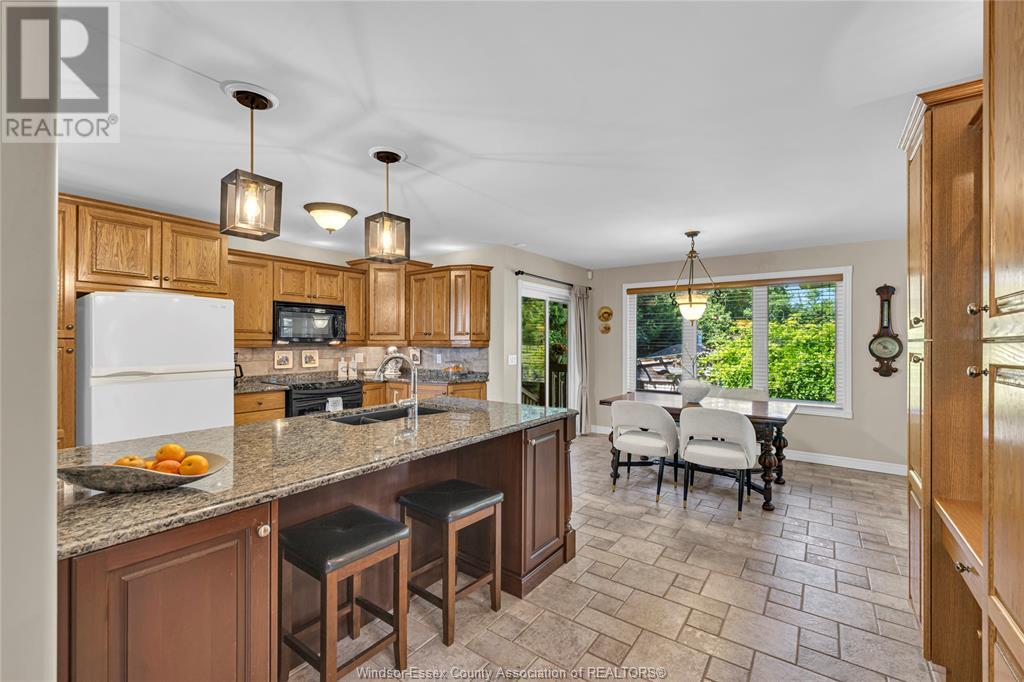 Property at 4159 ROSELAND DRIVE image 3