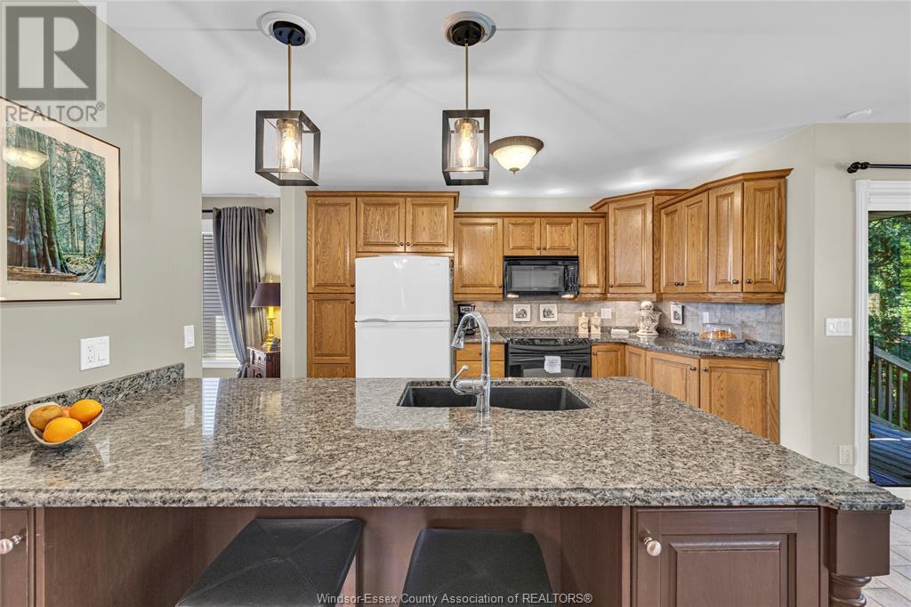 Property at 4159 ROSELAND DRIVE image 4