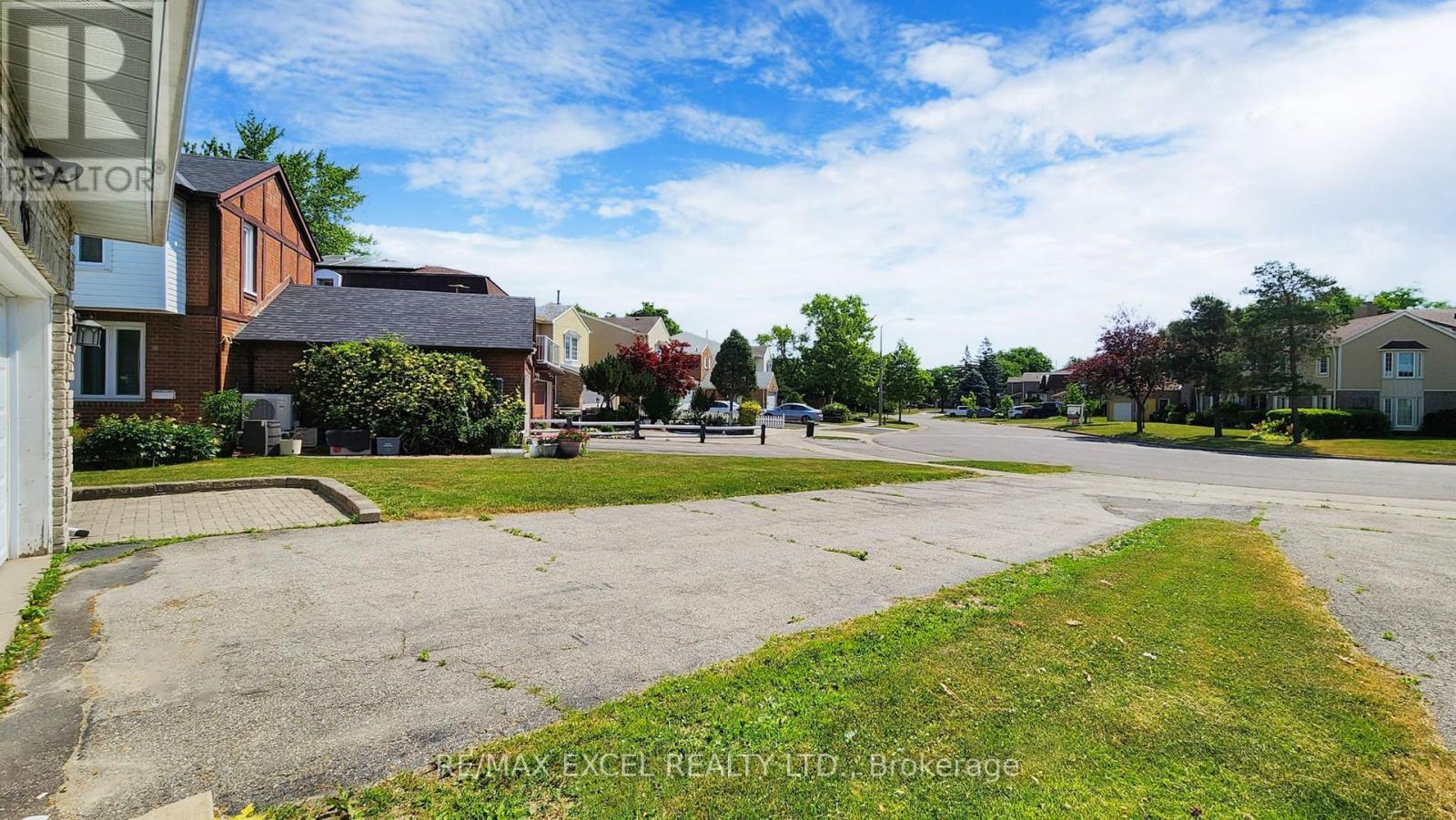 Property at 80 EAGLEVIEW CRESCENT image 2