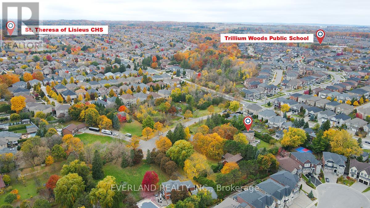 99 Burndean Court, Richmond Hill, Ontario  L4C 9W5 - Photo 10 - N12246100