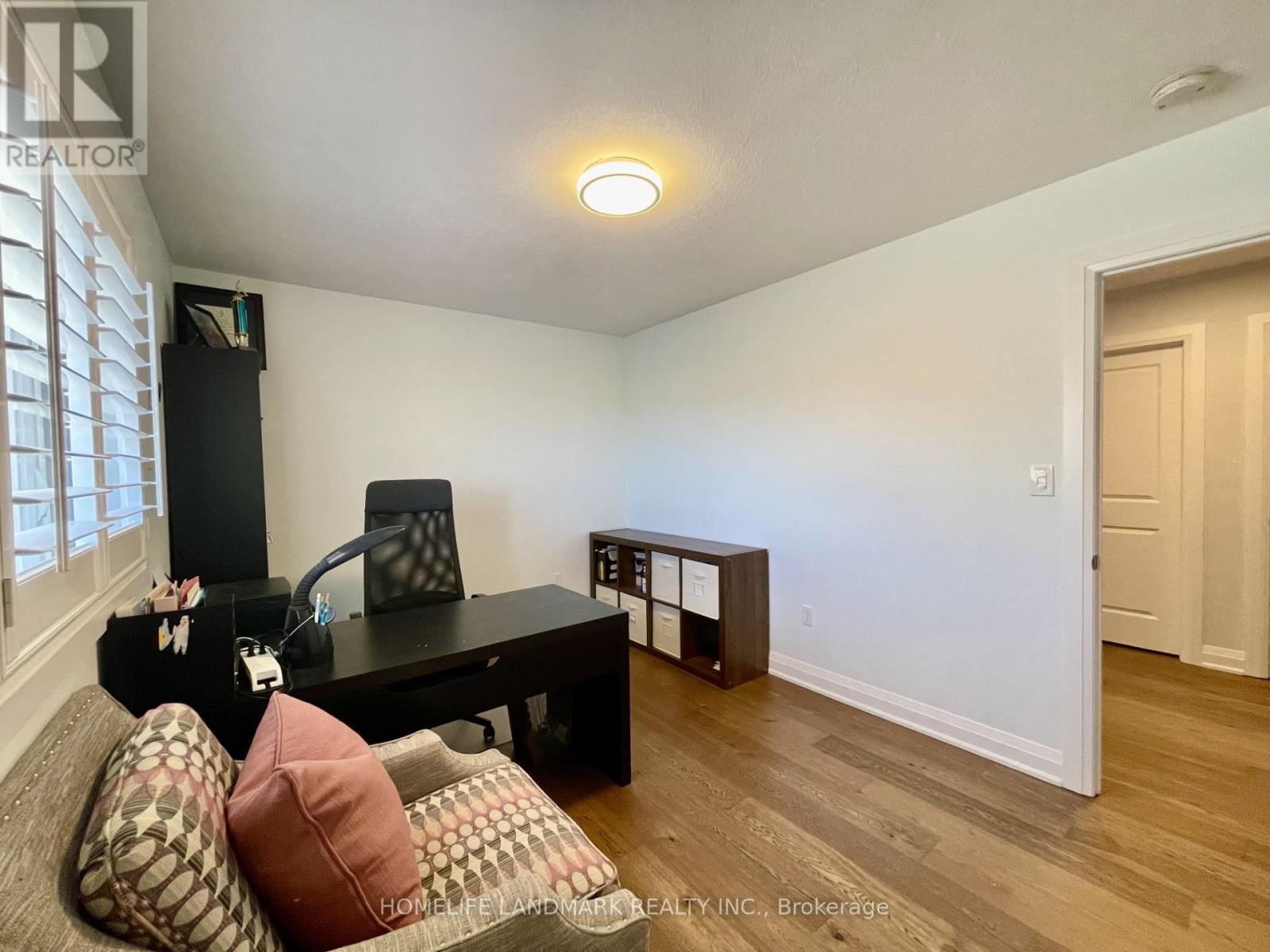 Upper Unit - 33 Olympic Gate, Barrie, Ontario  L9J 0H9 - Photo 12 - S12246099