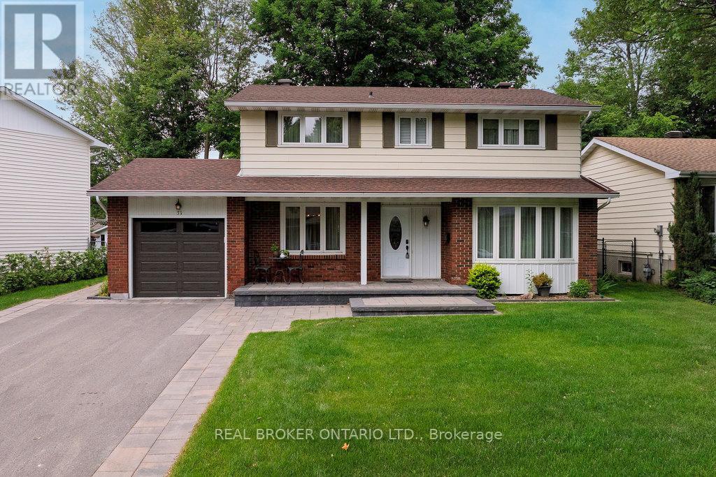Property at 31 OAKHURST CRESCENT image 1